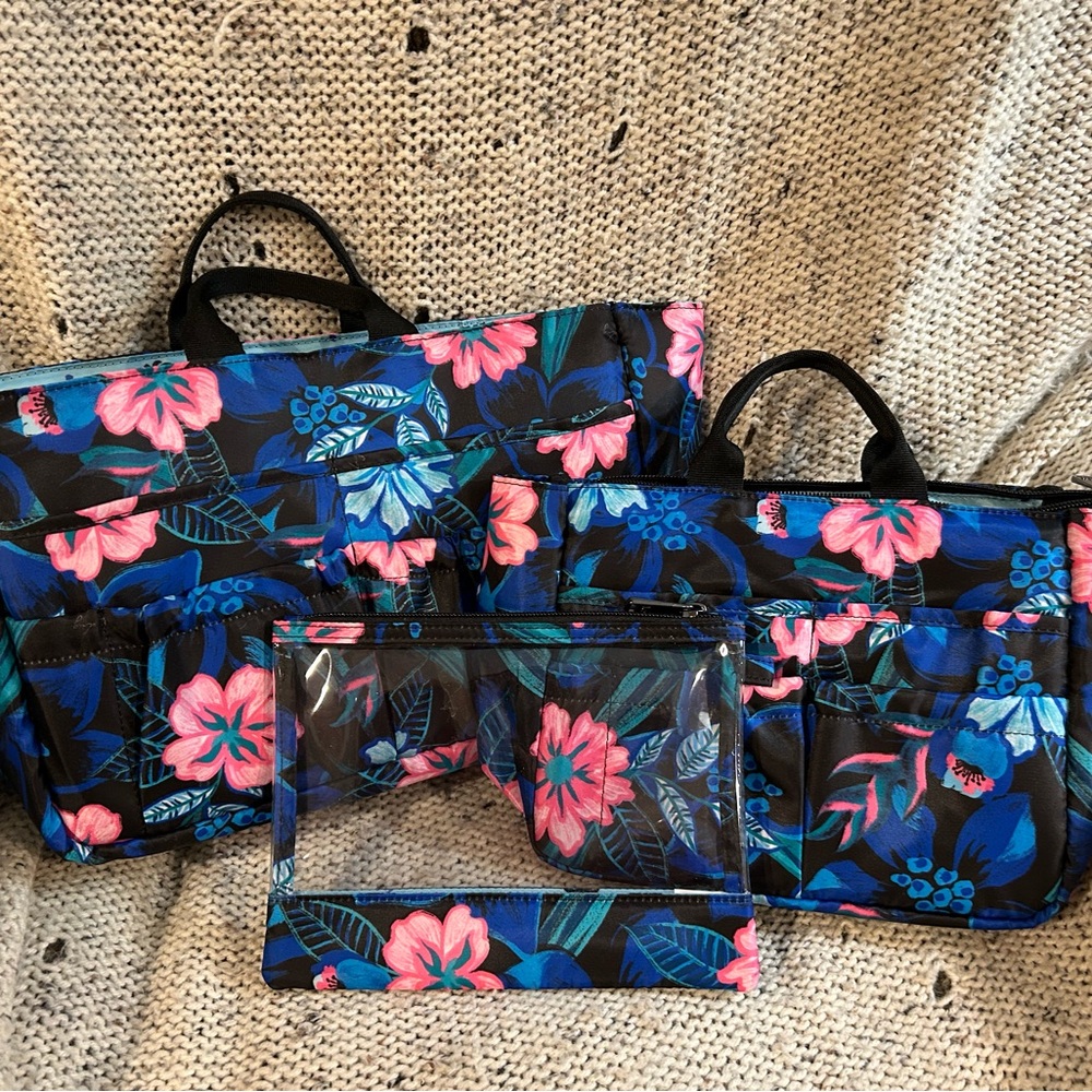 NWOT Lug Chariot 3 piece bag organizer set